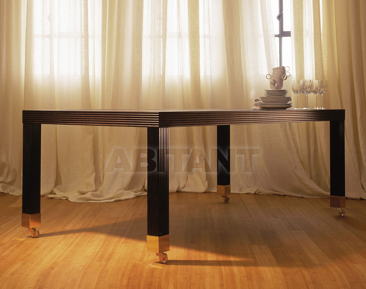 Buy Dining table Groovy Ensemble London by Collection Pierre Classic egrdt